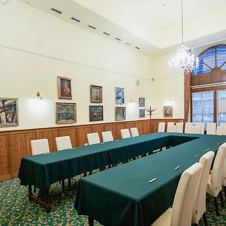 Unio Superior Budapest