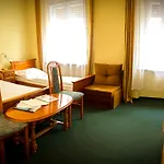 Unio Superior Budapest