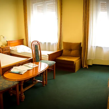 Unio Superior Budapest