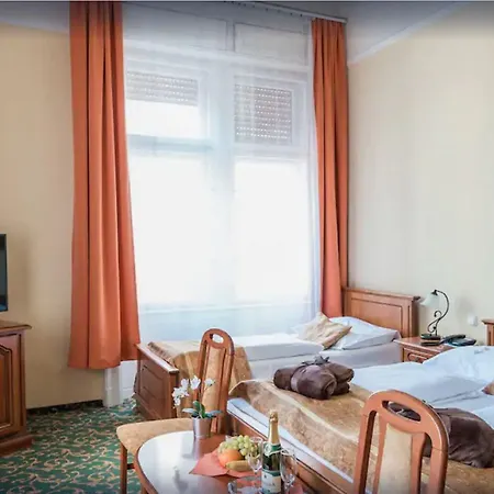Hotel Unio Budapest Hotell 3*